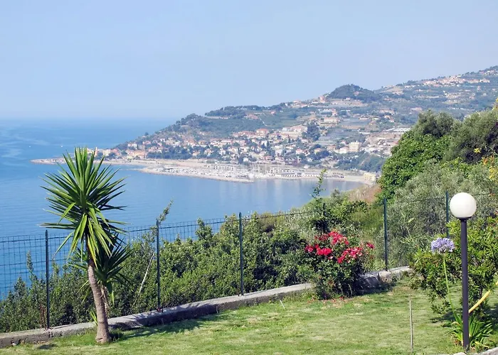 Primavera - Pgi131 By Interhome * Poggi